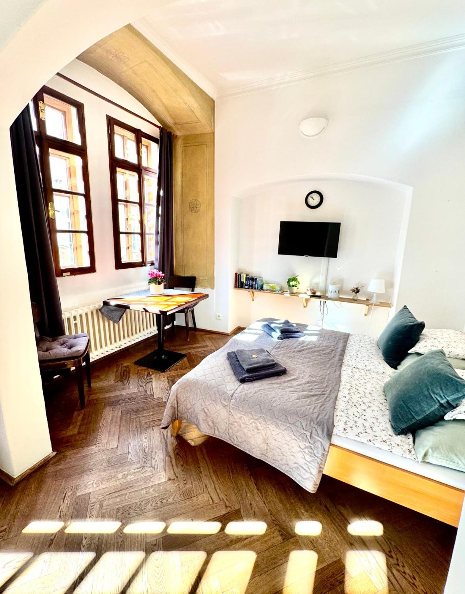Apartmany Nerudova 36 Prague Exterior photo